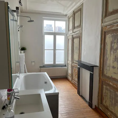 Centre Apartment *